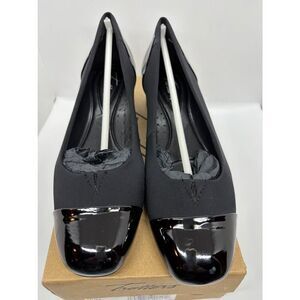 NIB Trotters DAISY Black Micro Loafer Patent T2053-101 6.5 M Low Heel Slip-On